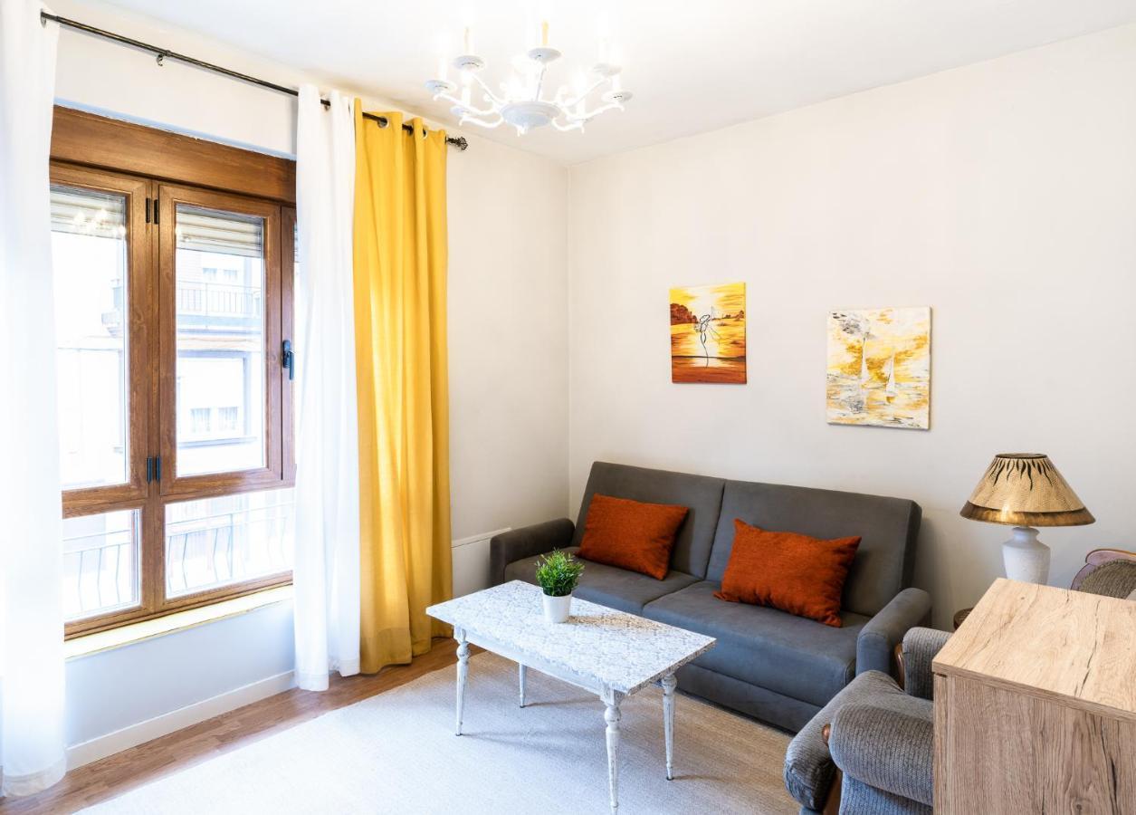 Housingleon - Apartamento Plaza Mayor Bagian luar foto